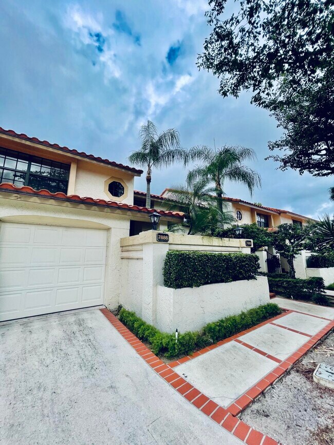 7888 La Mirada Dr, Boca Raton, FL 33433 Condo for Rent in Boca Raton