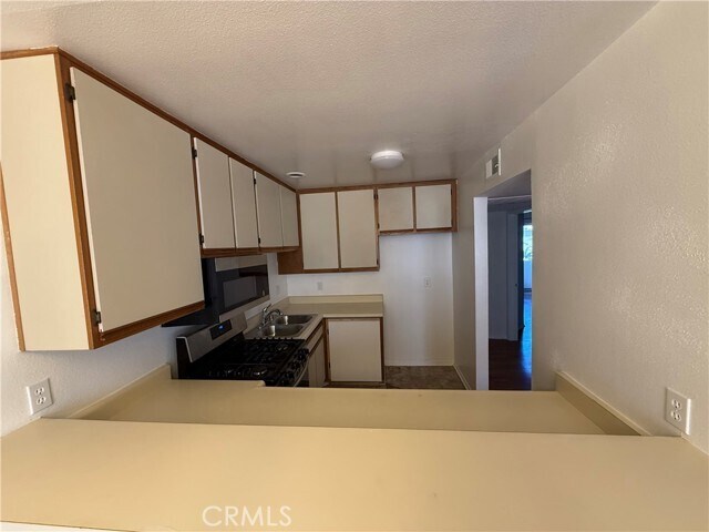 Foto del edificio - 14758 Magnolia Blvd