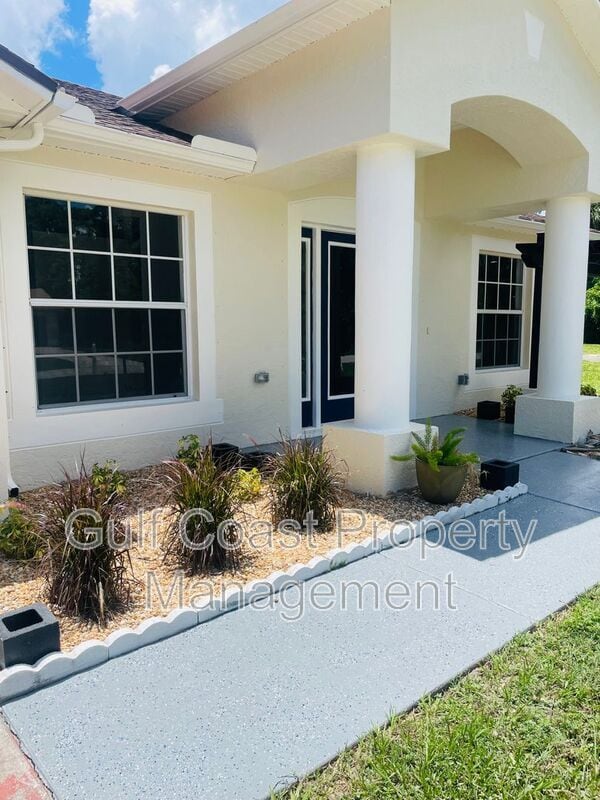 Building Photo - 20255 Macon Ln