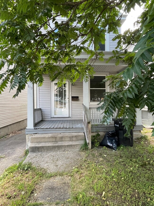 Photo - 813 Terry St (Cincinnati, OH) House