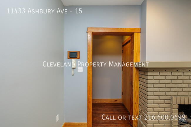 Building Photo - 11433 Ashbury Ave