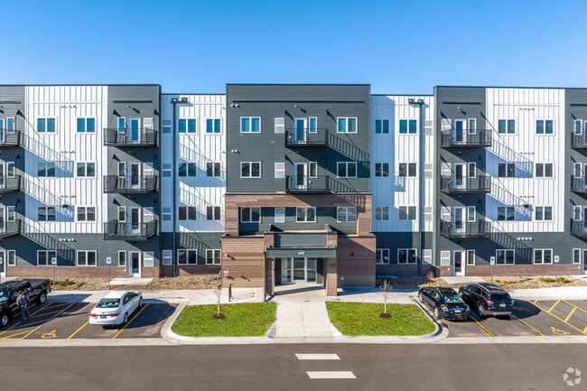 Building Photo - Boulevard Apartments