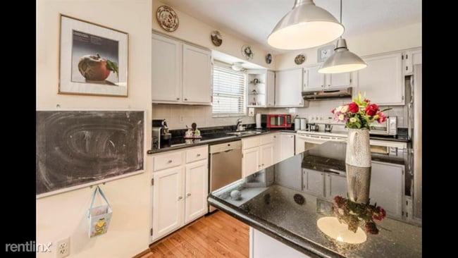 Foto del edificio - 3 br, 2.5 bath House - 5986 Abbey Church Rd.