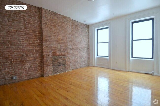 Building Photo - 650 10th Ave