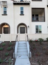 Building Photo - 2420 E Lincoln Ave