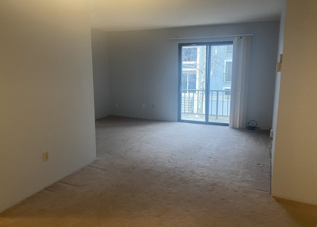 Building Photo - Natick Village 2 bedroom