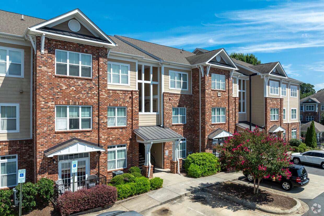 Building Photo - Sunset Place Apartments