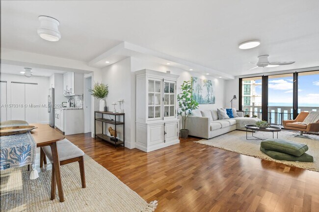 Building Photo - 1111 Crandon Blvd