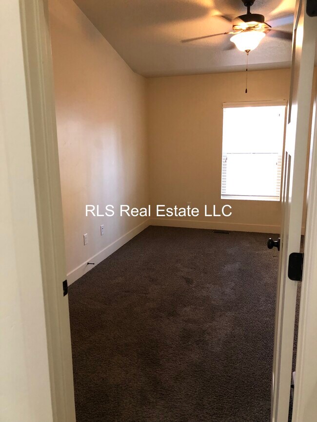 Building Photo - 2137 Orchard Pines Loop E