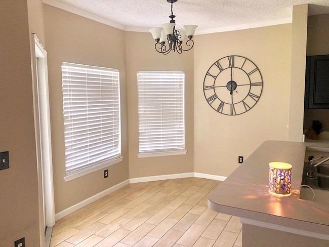Building Photo - 100 Arbor Lakes Cir