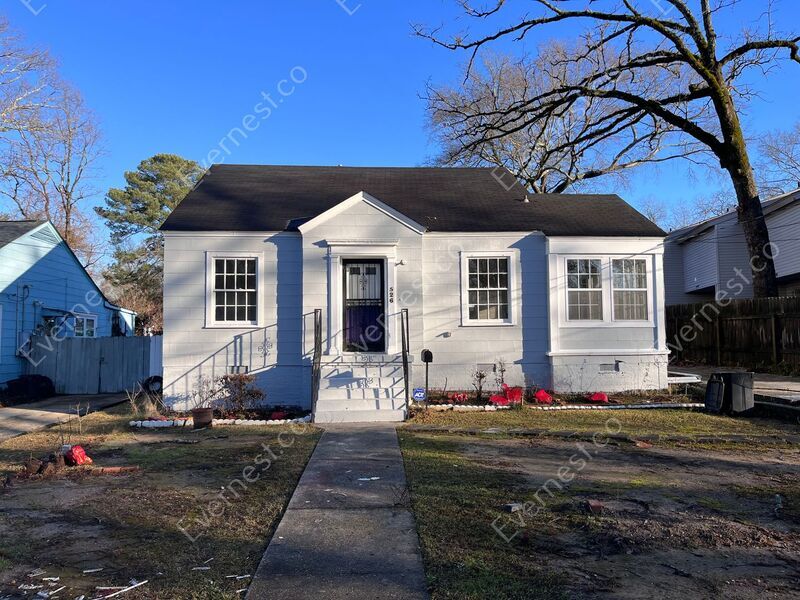 Primary Photo - 526 Hartfield St