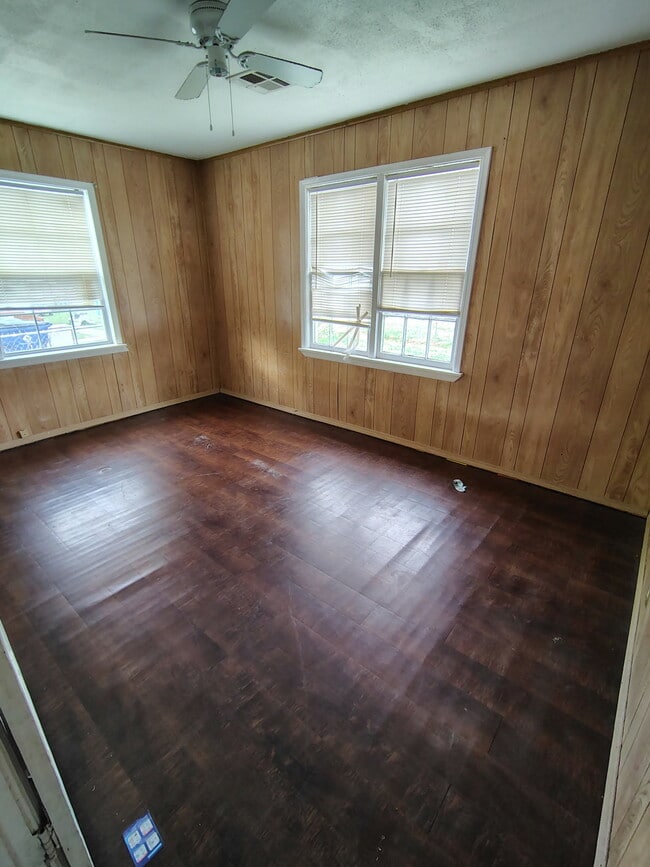 Foto del edificio - 412 N A St