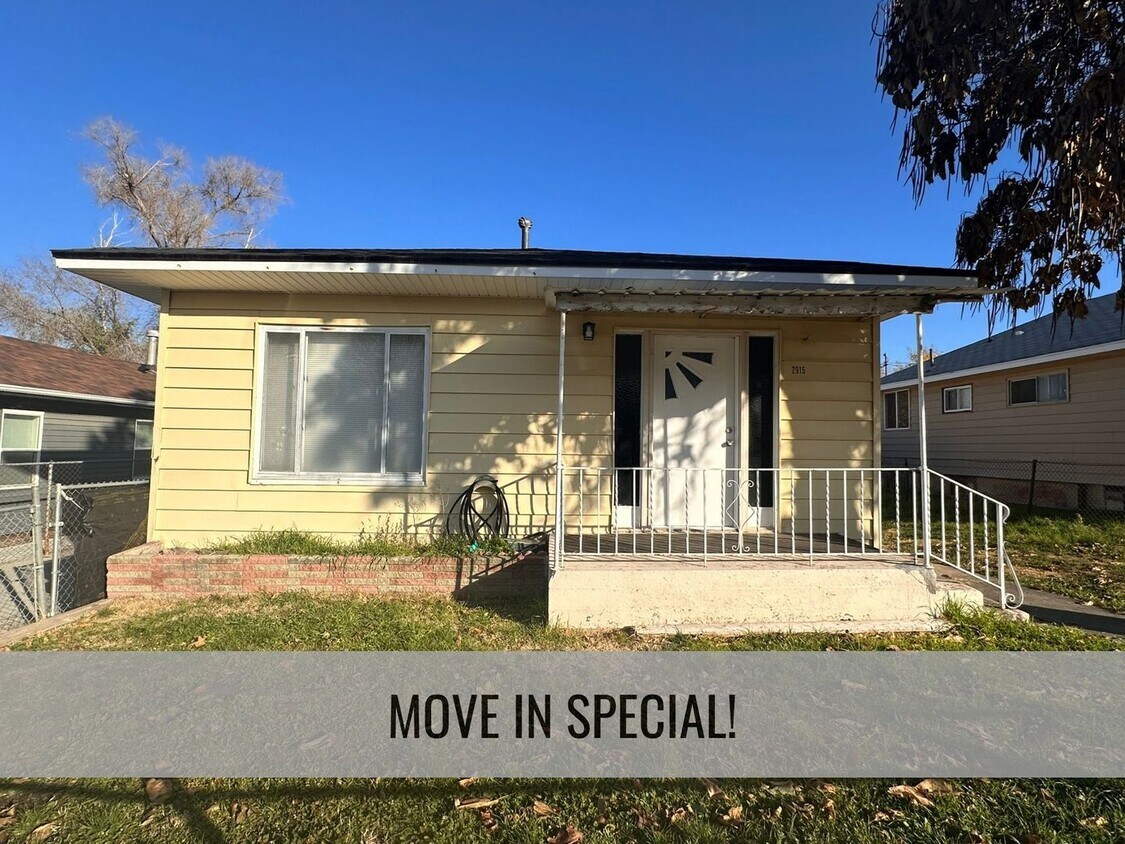 15 DAYS RENT FREE! Adorable 3 Bedroom House House Rental in Magna, UT