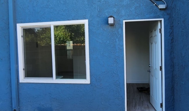 Foto del edificio - 9548 Bowman Ave