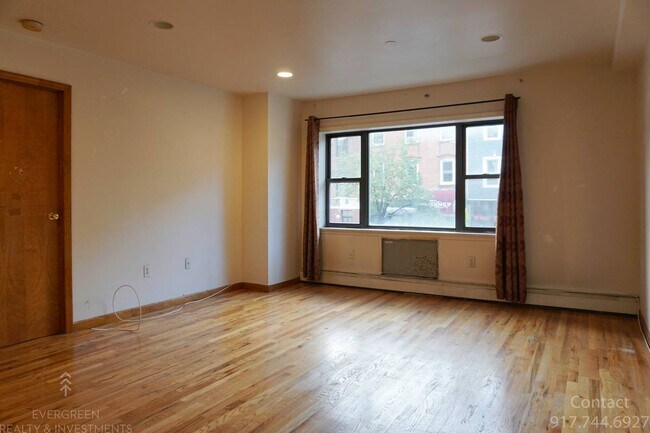 Foto del edificio - 185 Graham Ave