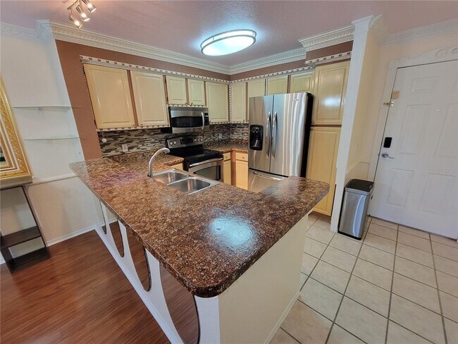 Foto del edificio - 14013 Fairway Island Dr