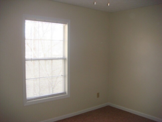 Foto del edificio - Charming 2 Bed, 1.5 Bath Rental in a Convenient Location