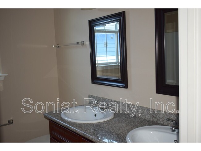 Foto del edificio - 4113 Hollygrove St