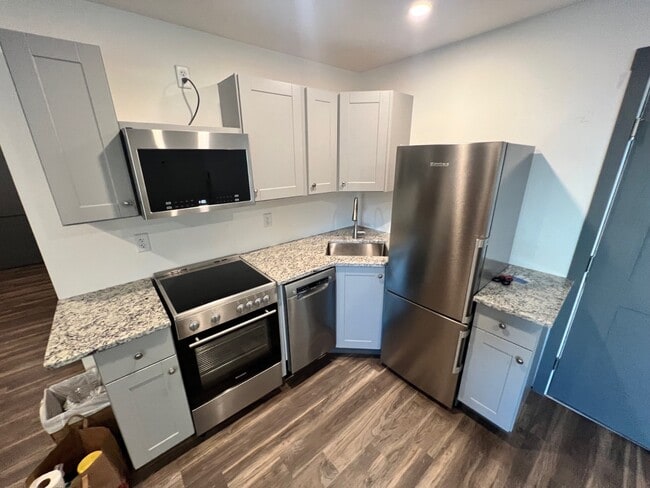 Foto del edificio - 480 S Salina St