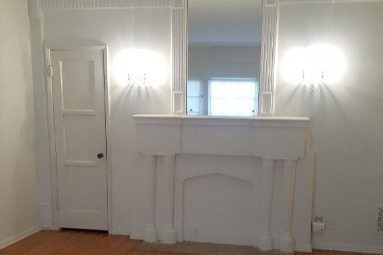 Living Room - 648 S Burnside Ave