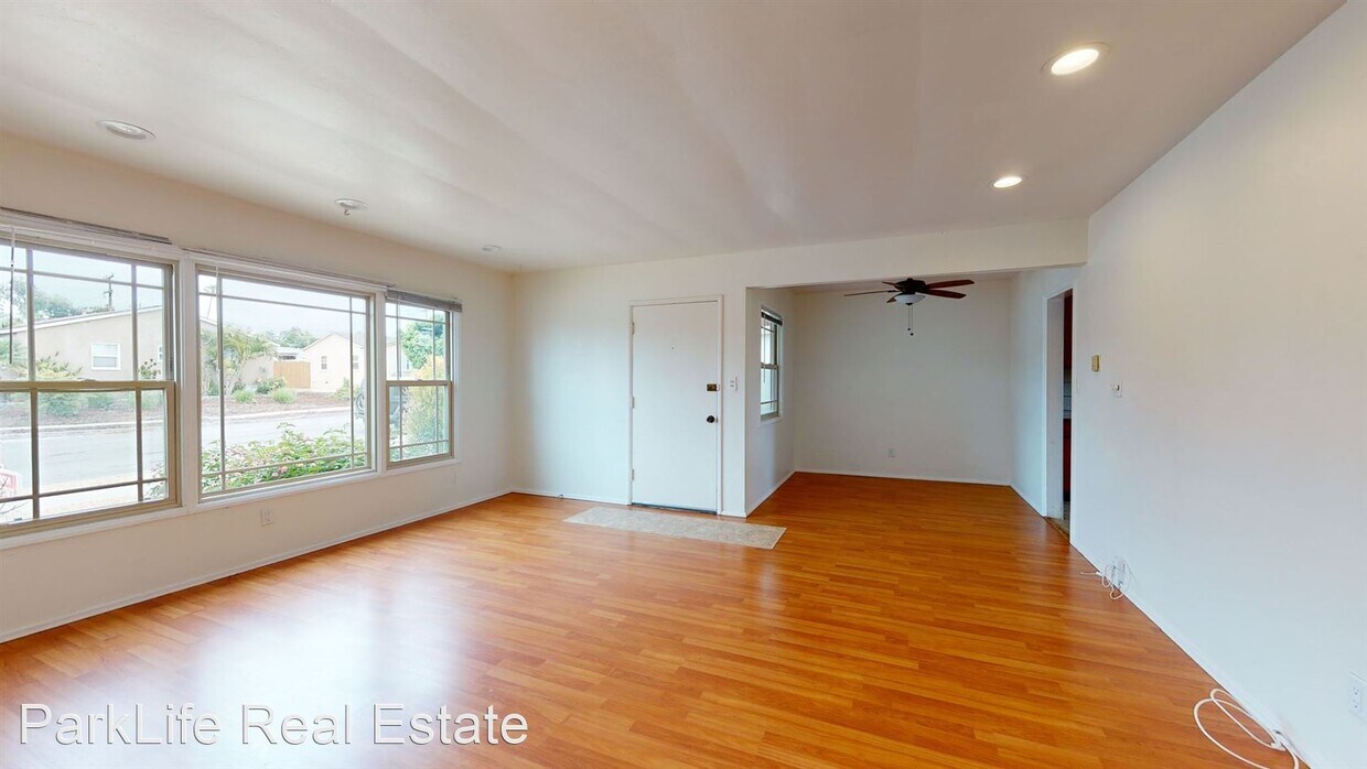 Foto principal - 3 br, 1 bath House - 616 Robert Ave