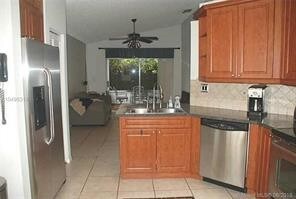 Building Photo - 428 Lakeside Cir