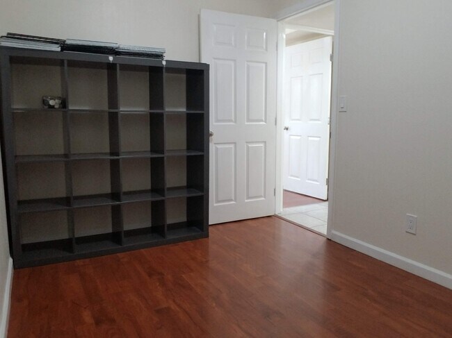 2 bedroom - 16 Lydia Ave