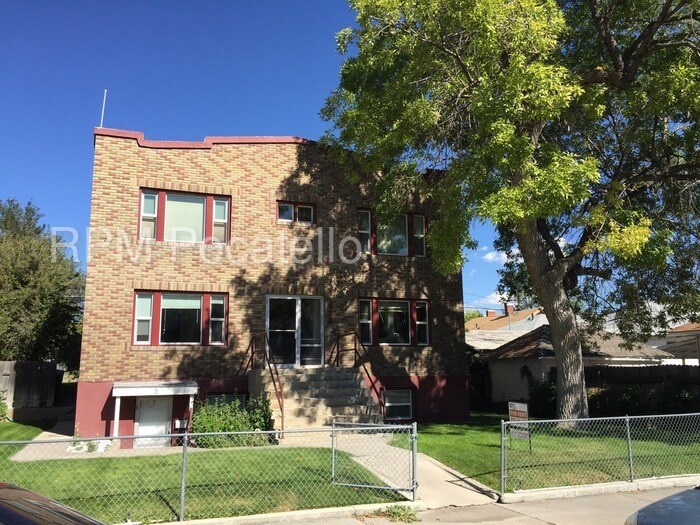Primary Photo - 436 S Hayes Ave