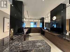 Building Photo - 2545 Simcoe St N