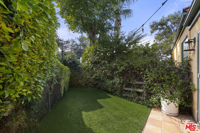 Foto del edificio - 7445 Palo Vista Dr