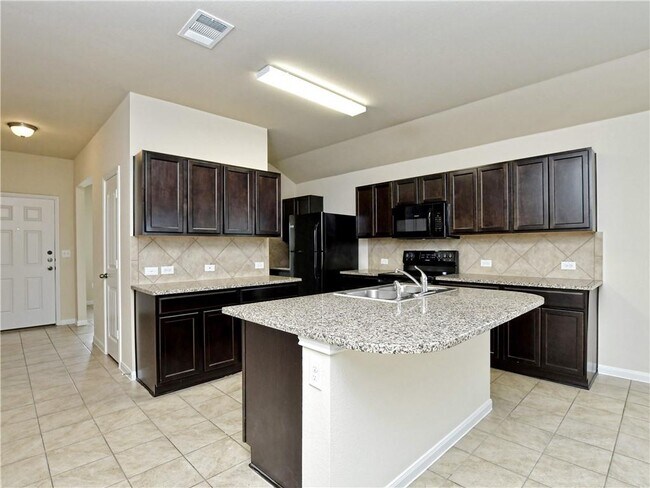 Foto del edificio - 13409 Brahmin Dr