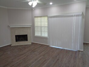 Building Photo - 12565 Melville Dr