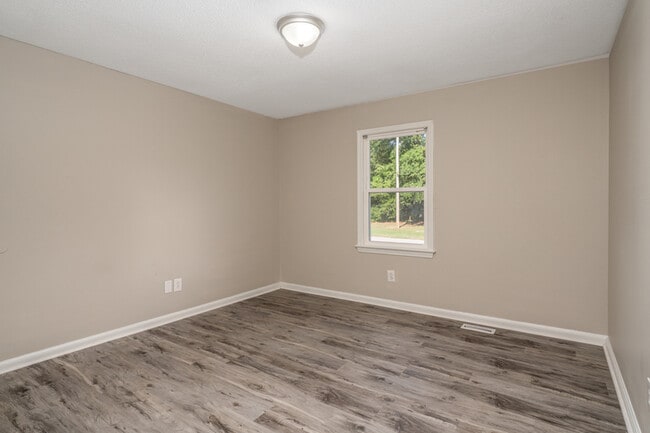 Building Photo - 651 Kingston Ave