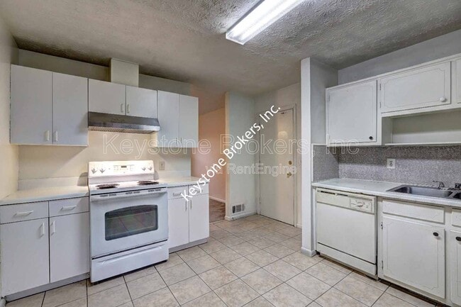 Foto del edificio - 5805 Singleton Rd