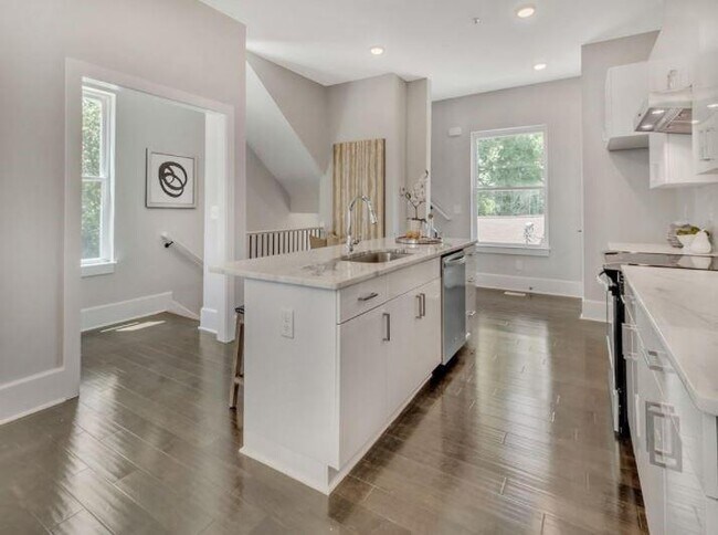 Foto del edificio - 456 Parkway Dr NE