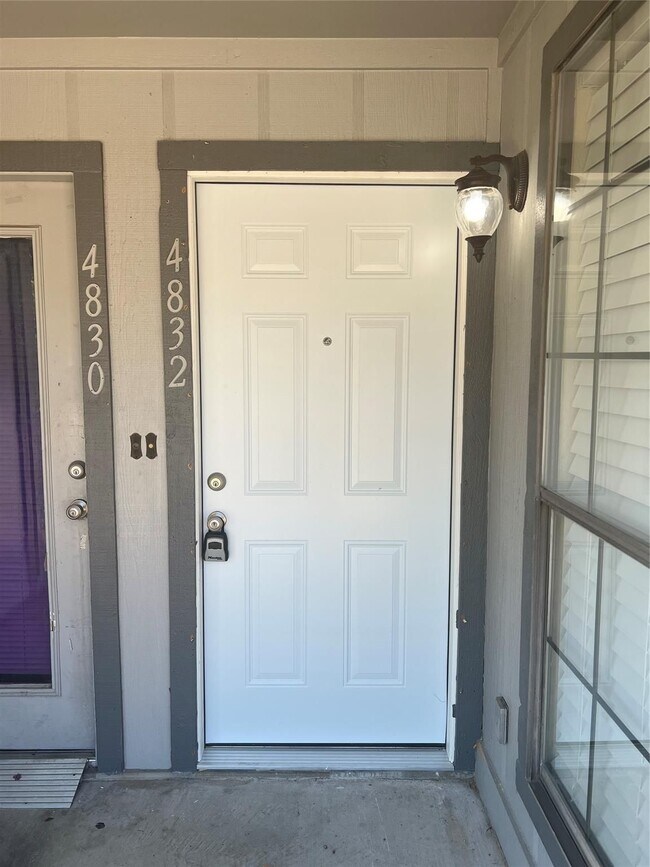 Foto del edificio - Clark Properties-4826 Gatewood Road #4832 ...