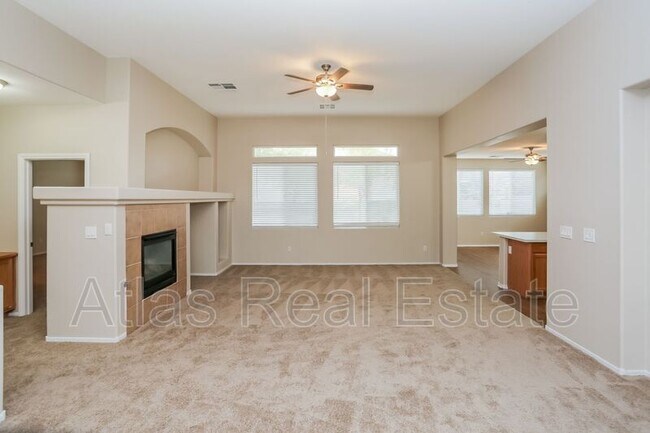 Foto del edificio - 8924 Loggers Mill Ave