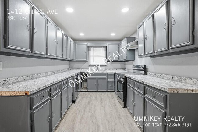 Foto del edificio - 1412 Chase Ave