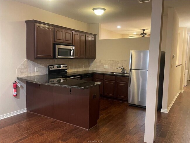 Foto del edificio - 206 N Main St