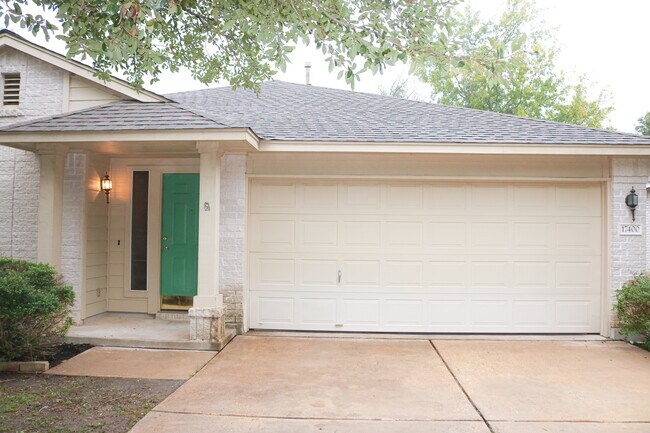 Building Photo - 17400 Bottle Springs Ln