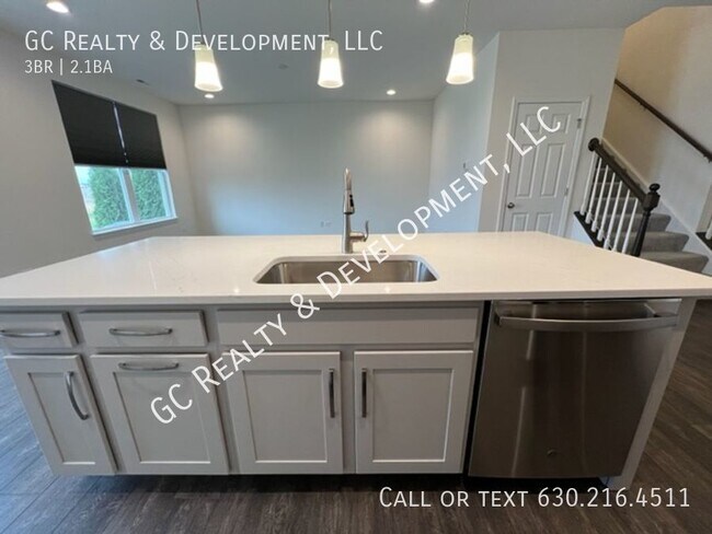 Building Photo - ***GRAMERCY SQUARE SUBDIVISION / 3 BDRM / ...