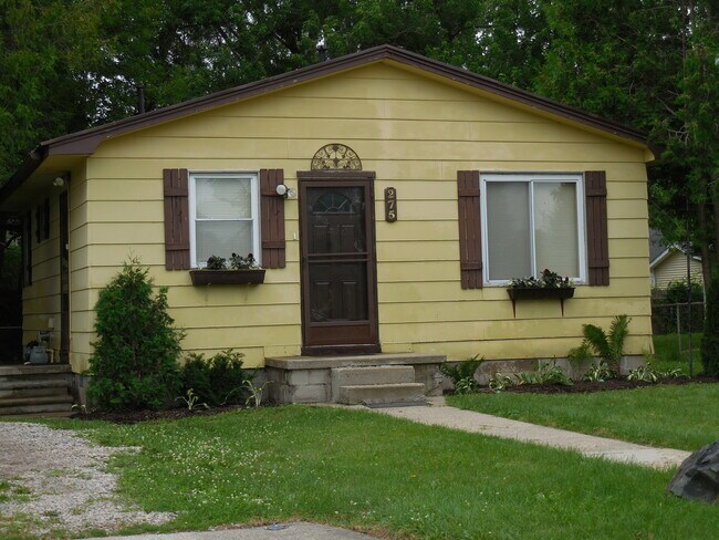 Building Photo - 275 Parkway St