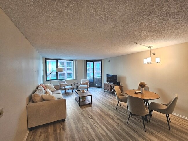 Foto del edificio - 440 N McClurg Ct