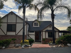 Building Photo - 214 Sheridan Ave