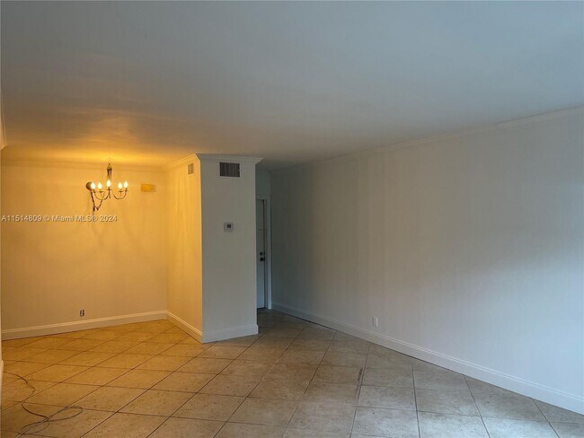 Foto del edificio - 2426 SE 17th St