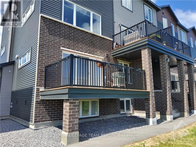 Building Photo - 225 Eldorado Private