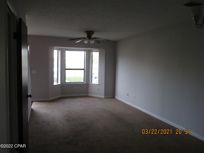 Building Photo - 1218 Stephen Dr