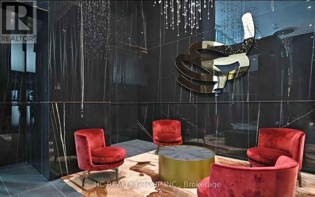 Building Photo - 11 Yorkville Ave