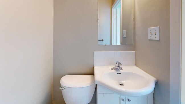 Photo du bâtiment - 141 Arbour Glen Crescent