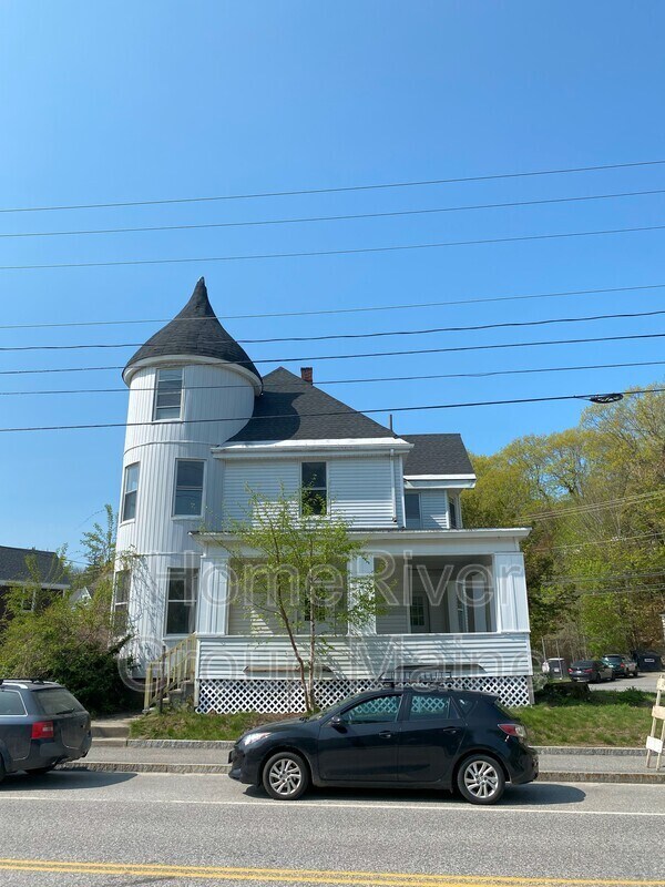 117 Goff St Unit 2, Auburn, ME 04210 Condo for Rent in Auburn, ME